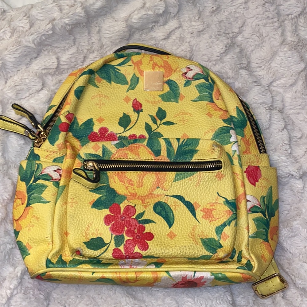 Floral back pack